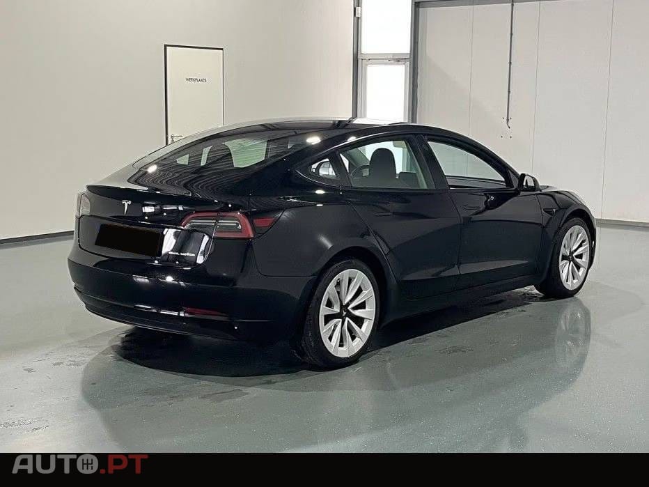 Tesla Model 3 Long Range AWD