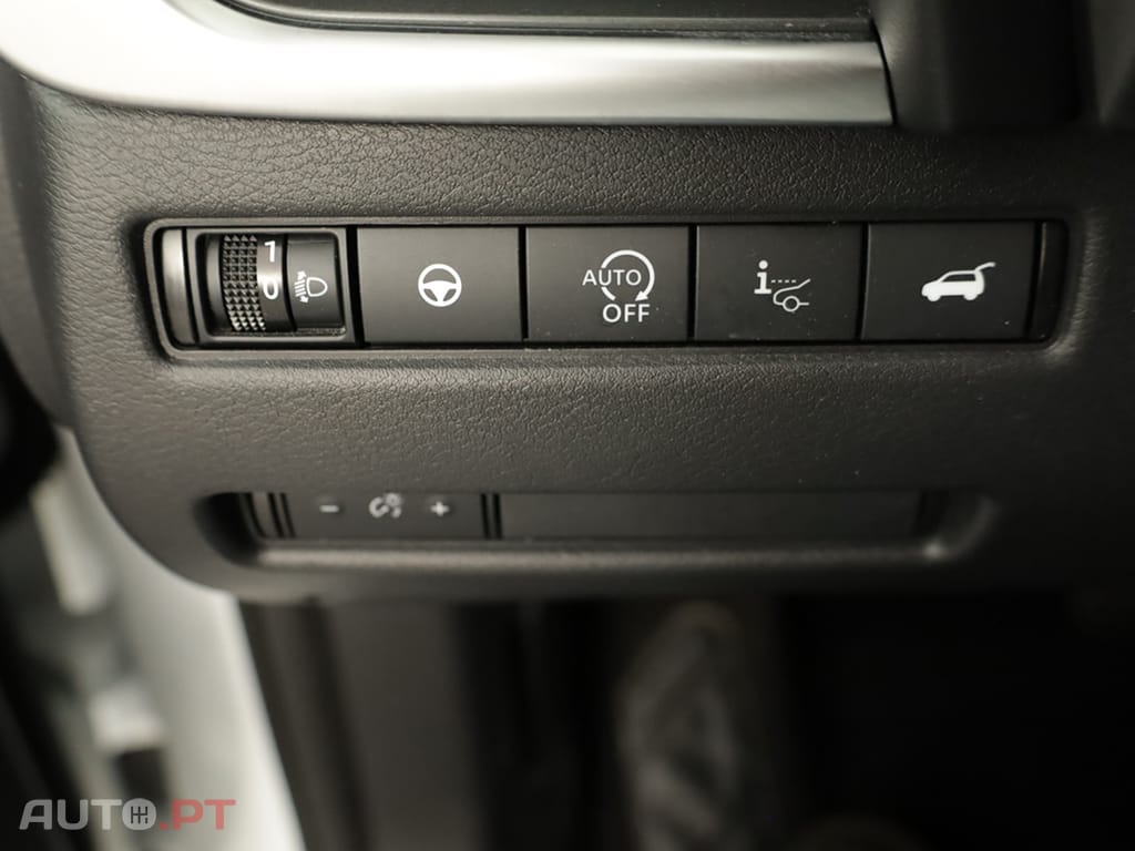 Nissan Qashqai Qashqai 1.3 DIG-T N-Connecta LED Xtronic