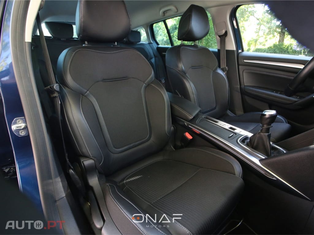 Renault Mégane Sport Tourer 1.5 Blue dCi Intens