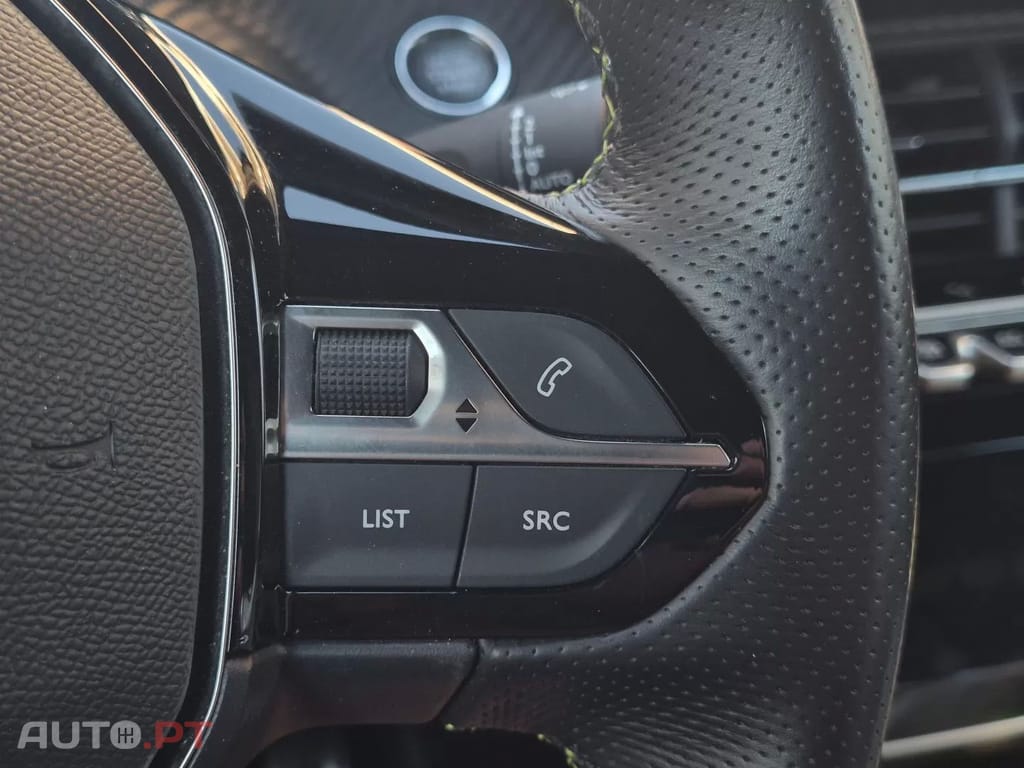 Peugeot E-2008 50 kWh GT Pack