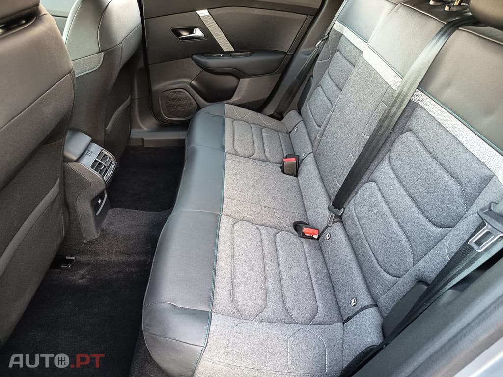 Citroen C4 1.5 BlueHDi Shine Pack EAT8