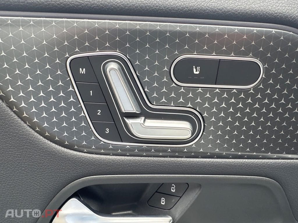 Mercedes-Benz GLA 250 e Progressive Advanced I.V.A DEDUTIVEL