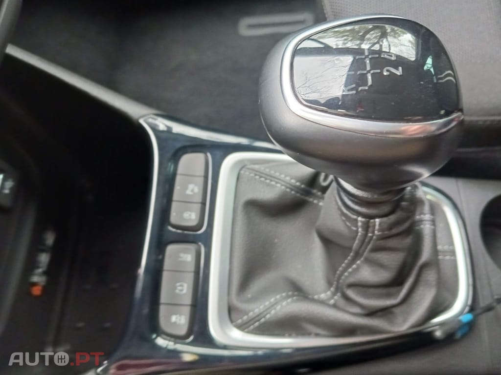 Opel Crossland 1.2 T Design & Tech