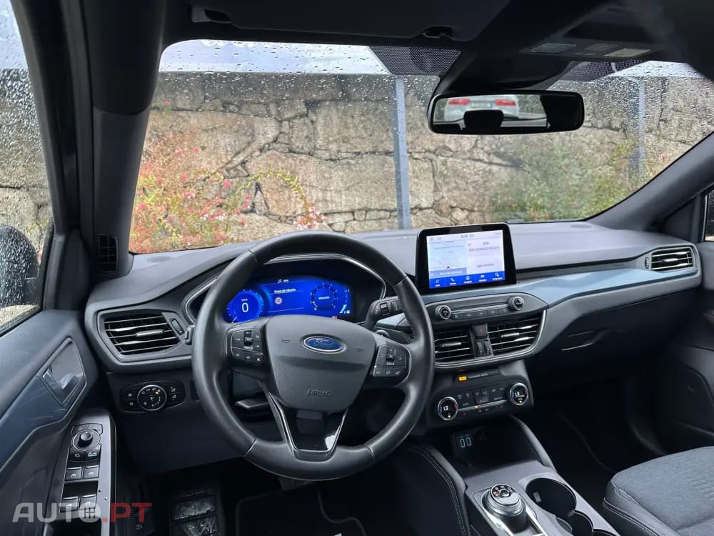 Ford Focus SW 1.0 EcoBoost Active Aut. — fotografia 3