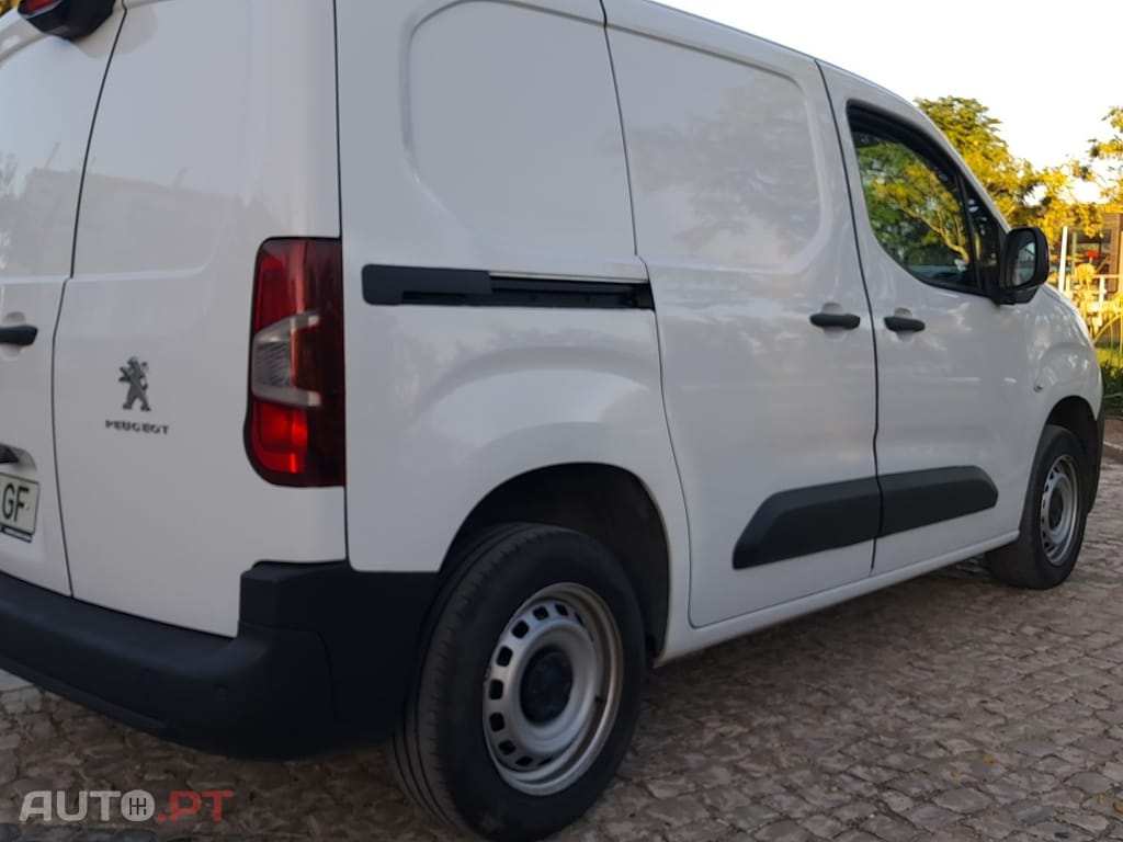 Peugeot Partner 1.5 BlueHDi Premium Standard