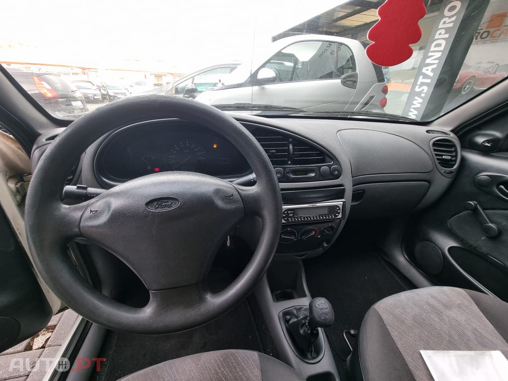 Ford Fiesta 1.8 D