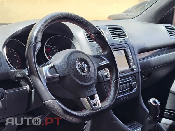 Volkswagen Golf 2.0 TSI GTI