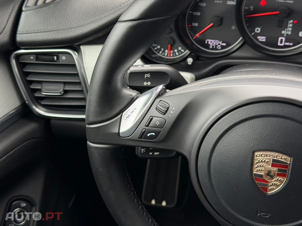 Porsche Panamera Standard