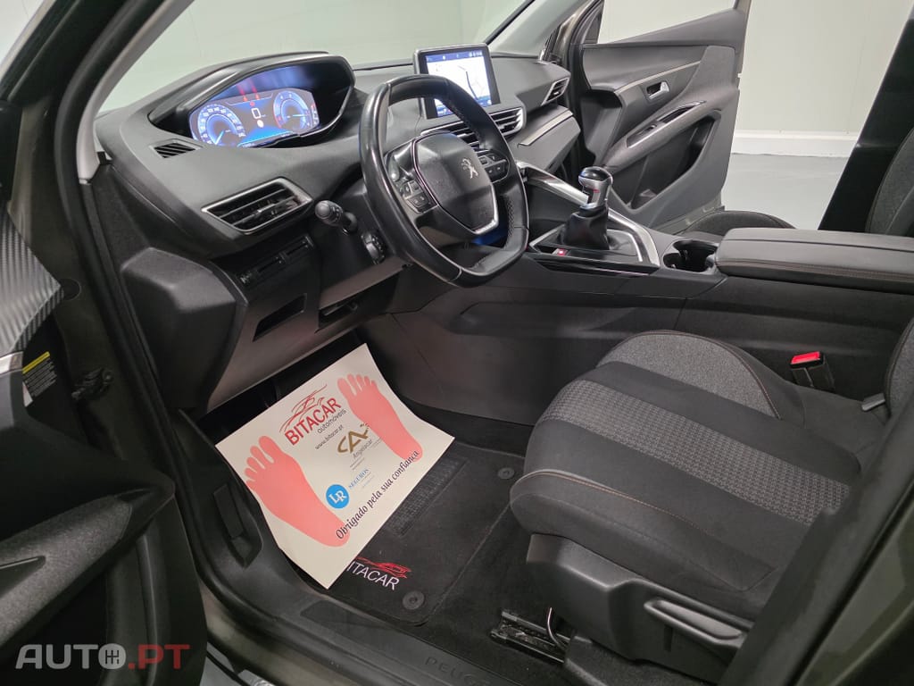 Peugeot 3008 1.5 BlueHDi Active