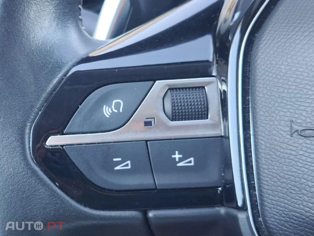 Peugeot 3008 PureTech 130 Stop & Start GPF EAT8 Active Pack