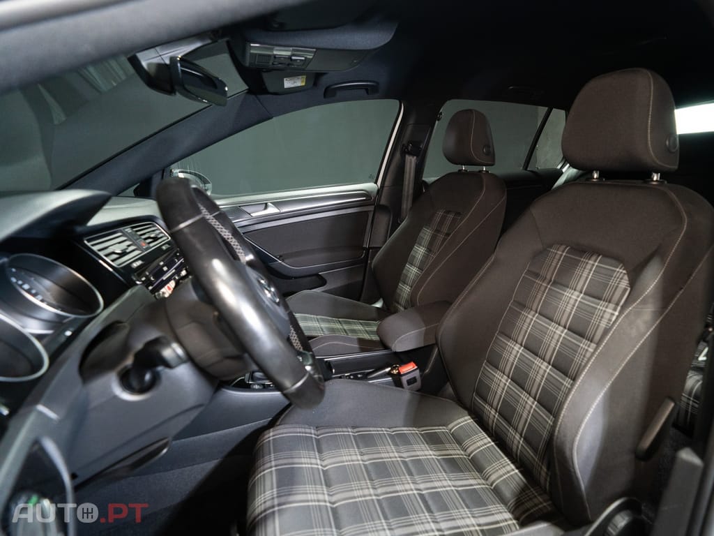 Volkswagen Golf 2.0 TDi GTD