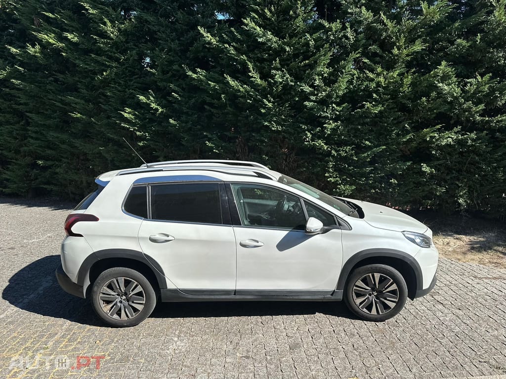 Peugeot 2008 1.2 Pure tech