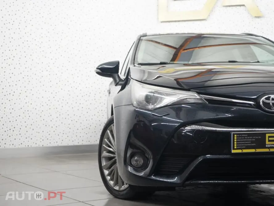 Toyota Avensis Touring Sports 2.0 D-4D Exclusive