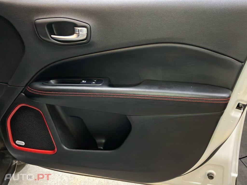 Jeep Compass 1.3 TG Trailhawk