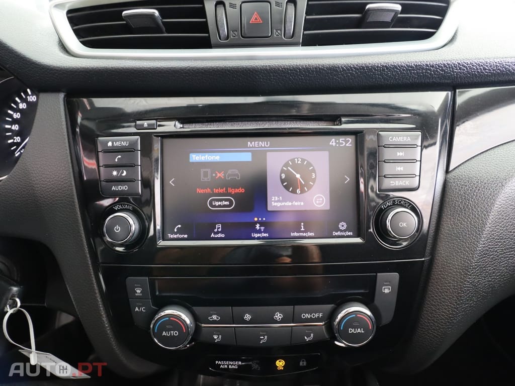 Nissan Qashqai 1.5 dCi N-Connecta J18