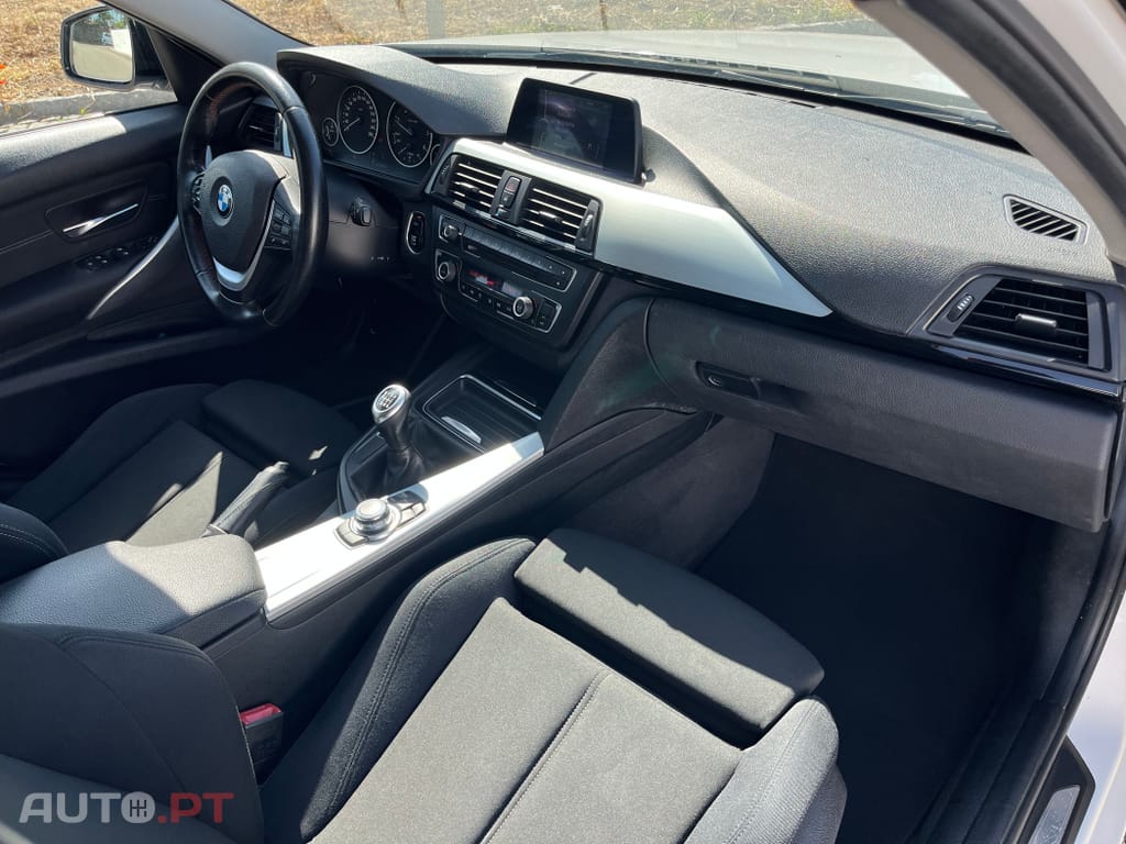 BMW 318 d Touring Sport Line
