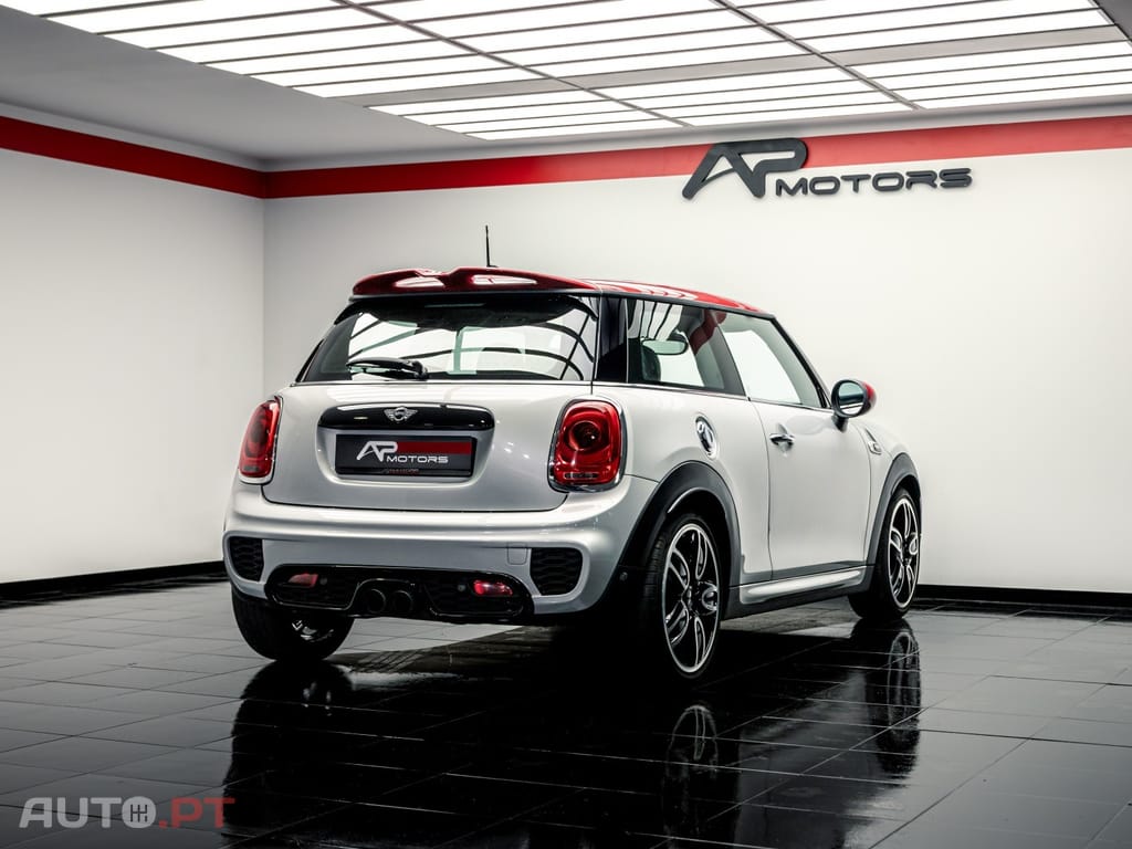 MINI Cooper John Cooper Works