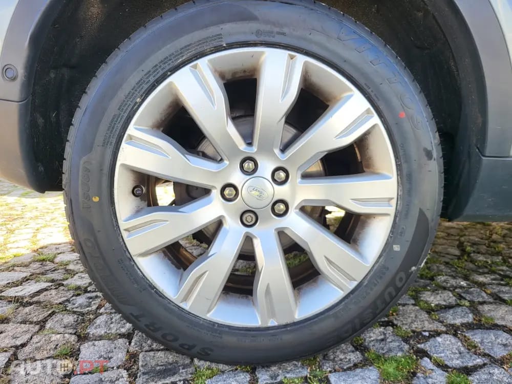 Land Rover Discovery Sport 2.0 TD4 HSE Luxury 7L Auto