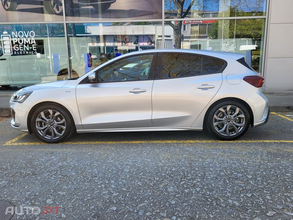 Ford Focus 1.0 EcoBoost MHEV ST-Line