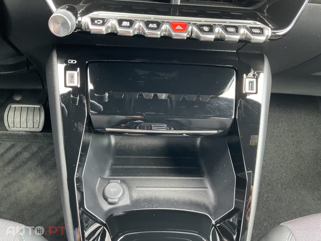 Peugeot E-2008 50 kWh Allure