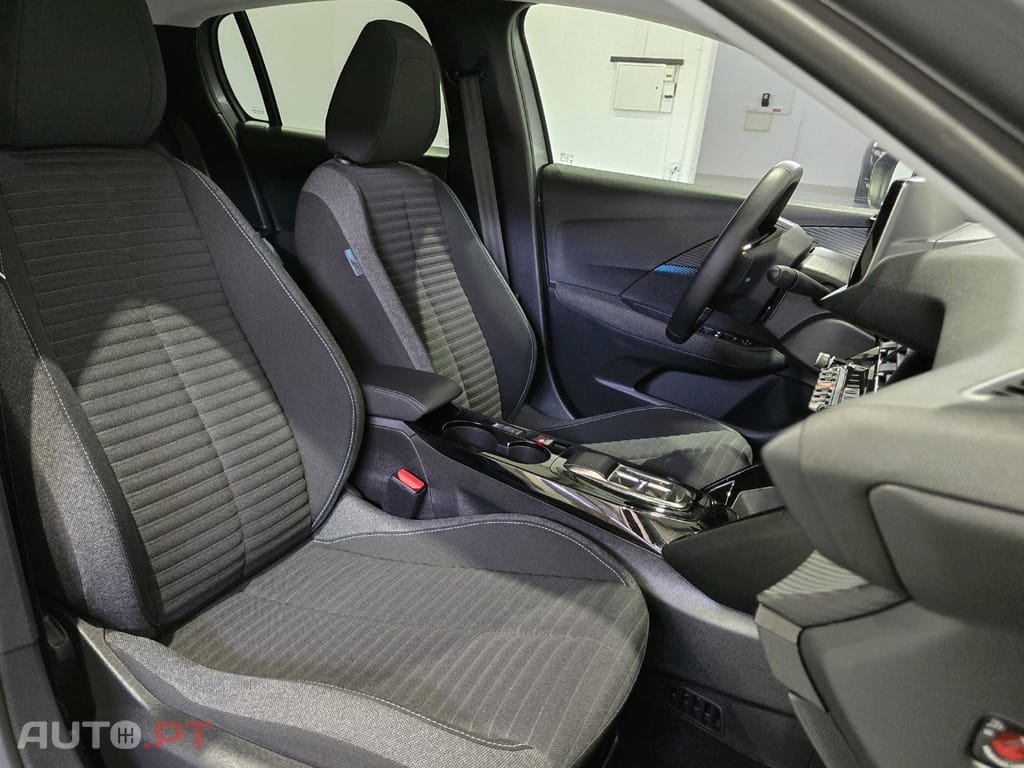 Peugeot E-208 50 kWh Style