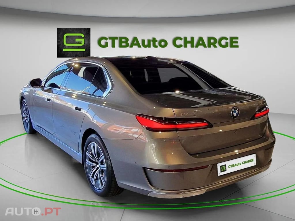 BMW i7 xD Design Excellence