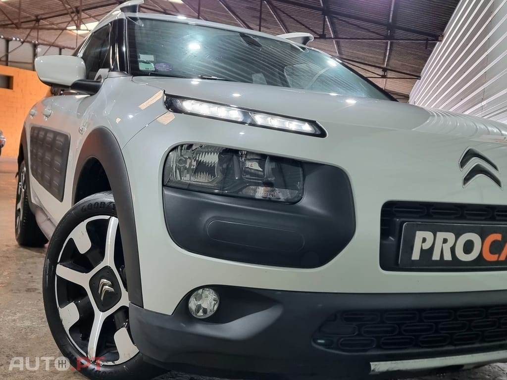 Citroen C4 Cactus 1.2 PureTech Shine EAT6