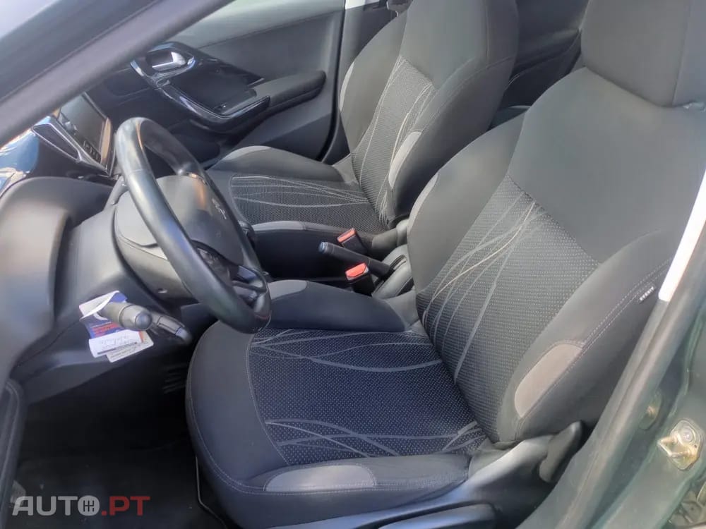 Peugeot 208 1.4 HDi Active