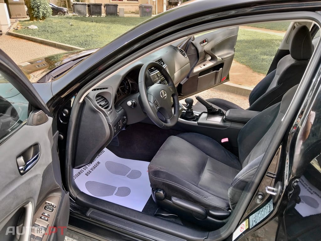Lexus IS 220 Business c/ Pack Sport