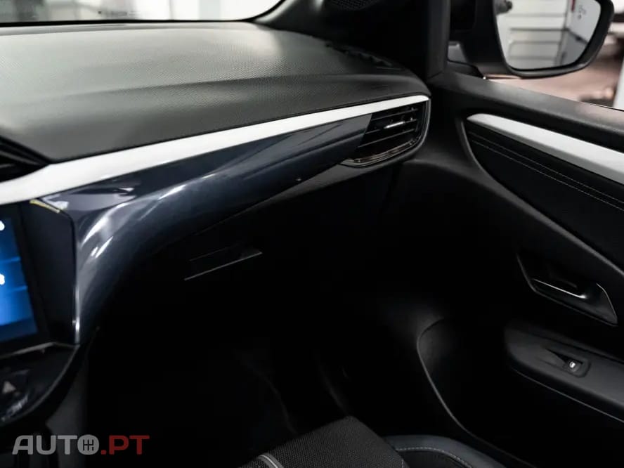 Opel Corsa 1.2 T Hybrid EdCT