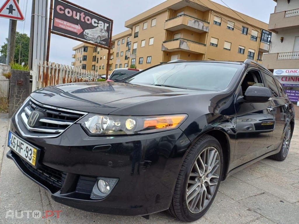Honda Accord Tourer 2.2 i-DTEC Executive Top — fotografia 9