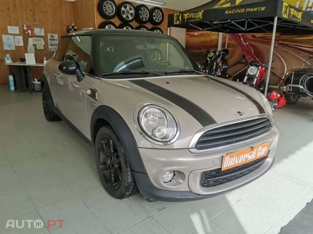MINI Cooper D Baker Street