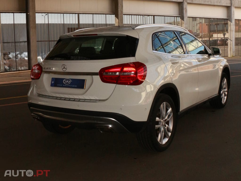 Mercedes-Benz GLA 180 Urban
