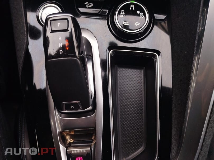 Peugeot 3008 1.2 PureTech Allure EAT6