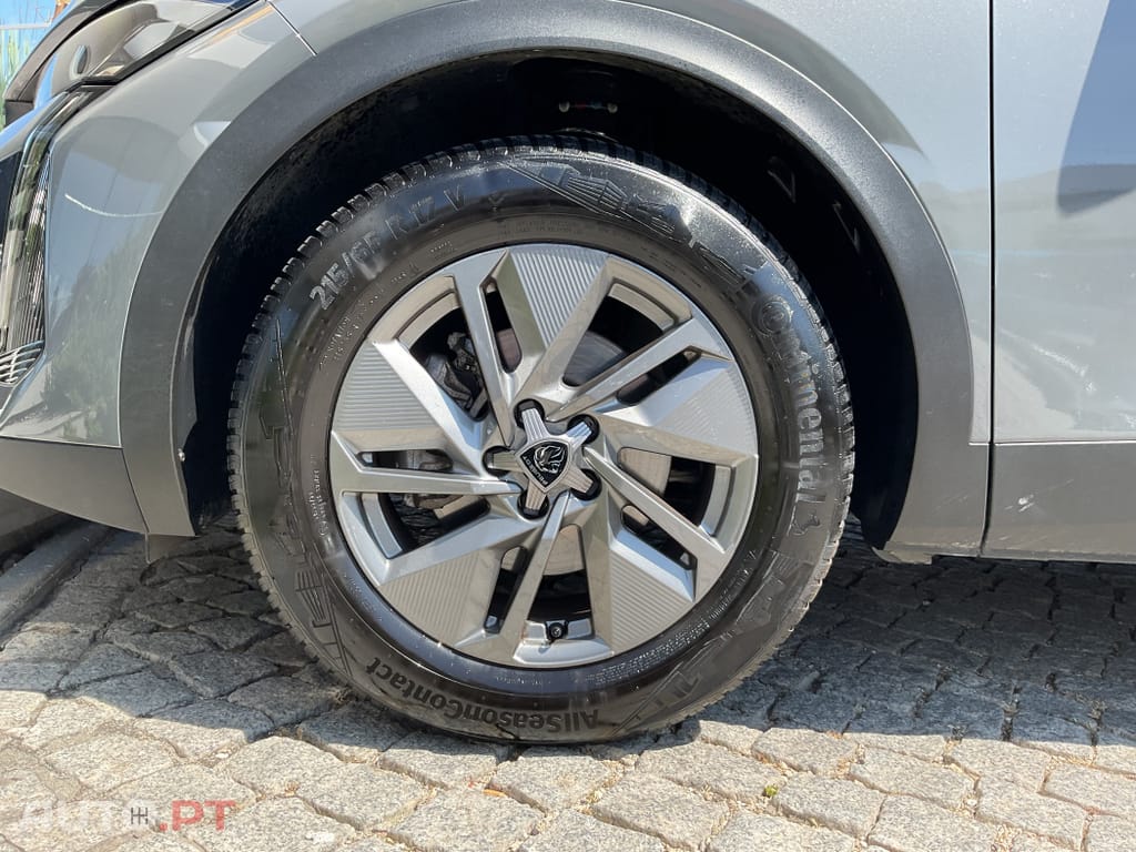 Peugeot 408 1.2 PureTech Allure EAT8