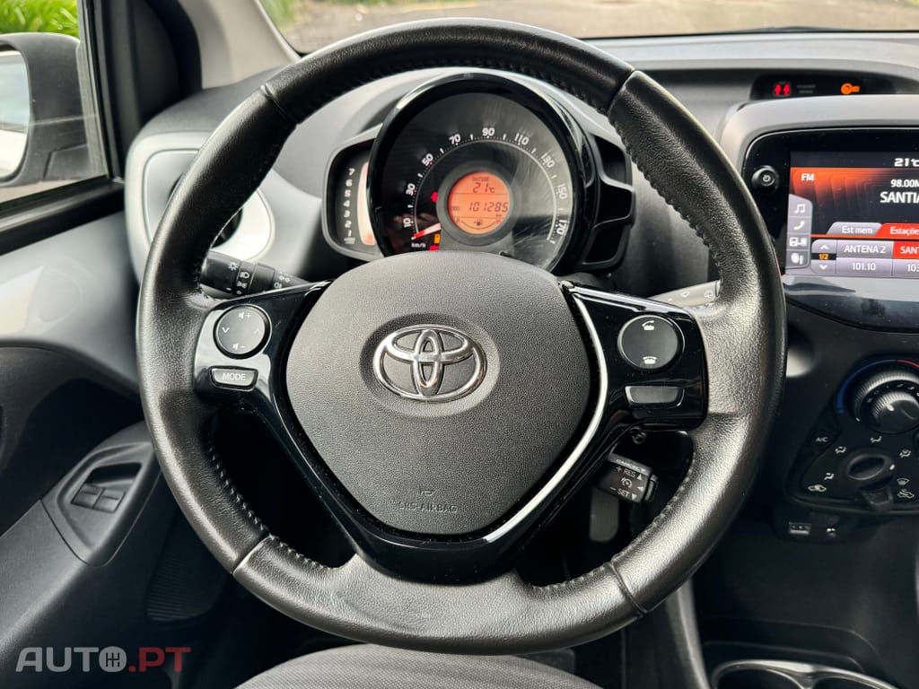 Toyota Aygo 1.0 X-Play Plus
