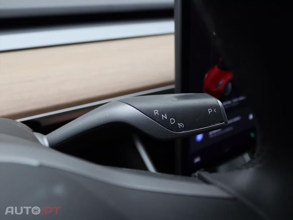 Tesla Model 3 Long-Range AWD I.V.A DEDUTÍVEL