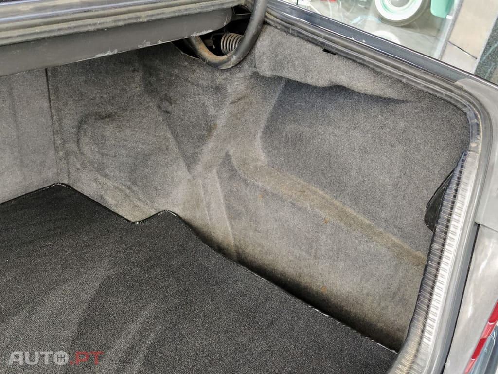 Mercedes-Benz 250 D