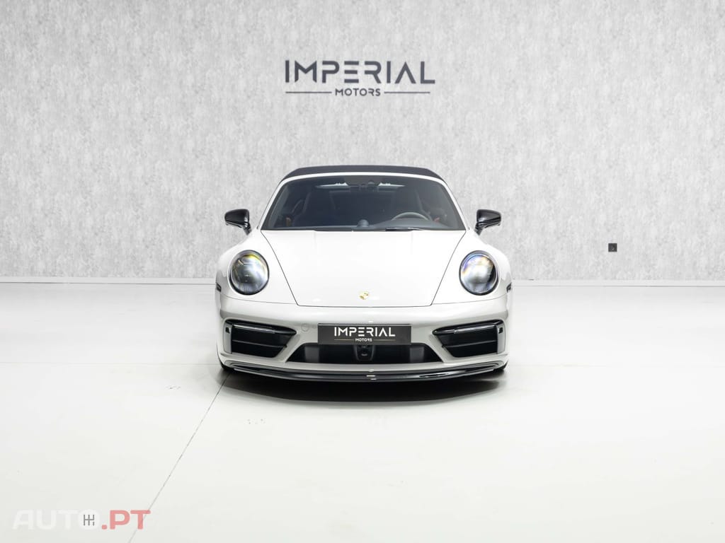 Porsche 911 Carrera 4 GTS Cabriolet