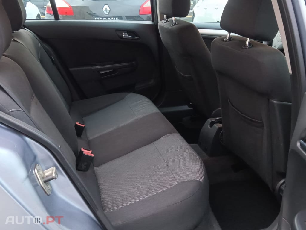 Opel Astra 1.3 CDTi Edition