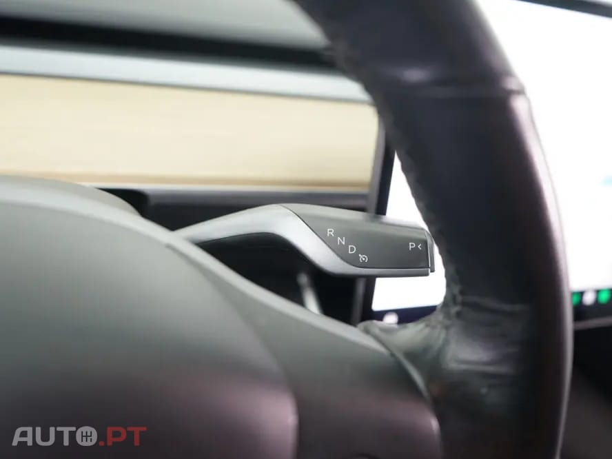 Tesla Model 3 Standard Range Plus RWD