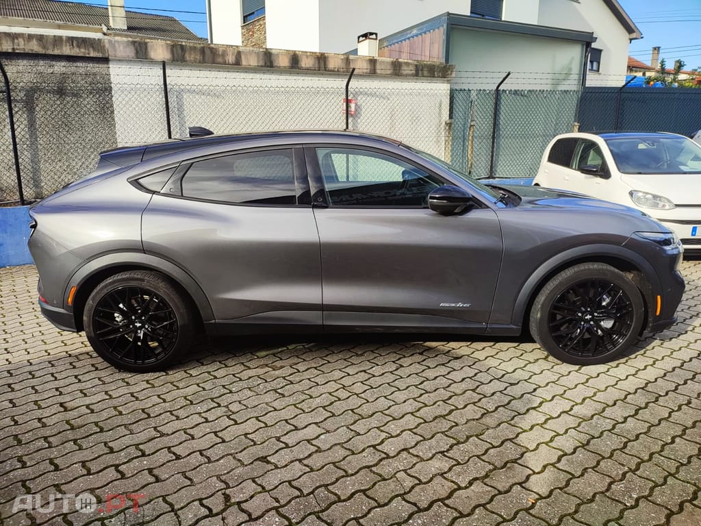 Ford Mustang Mach-E Premium