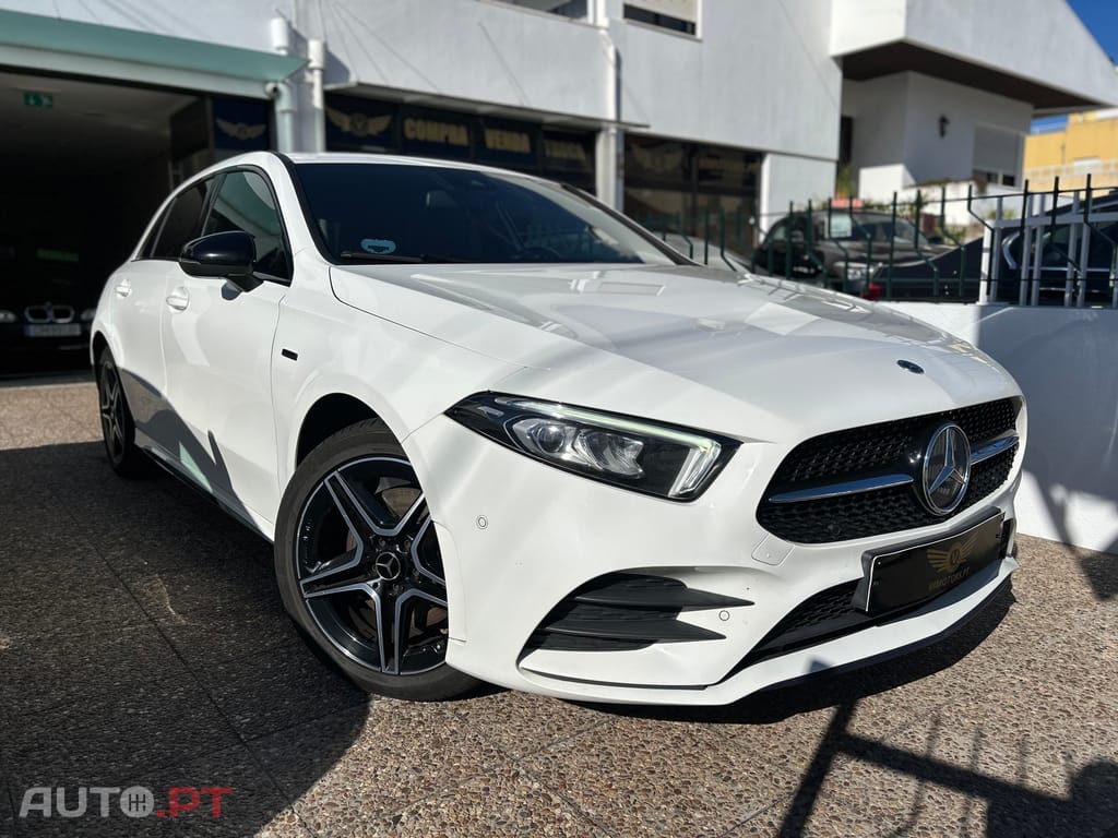 Mercedes-Benz A 250 e AMG Line
