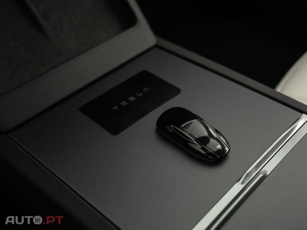 Tesla Model 3 Tração Traseira Premium