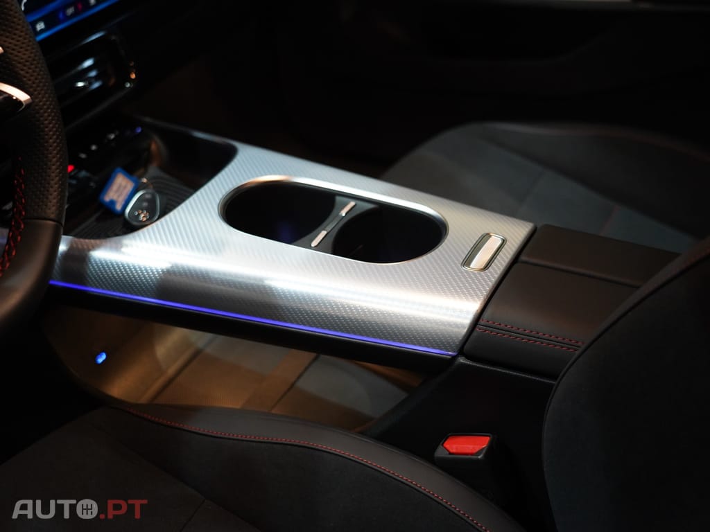 Mercedes-Benz CLA 250 com tecnologia EQ