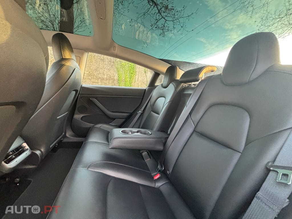 Tesla Model 3 Long Range Tração Traseira