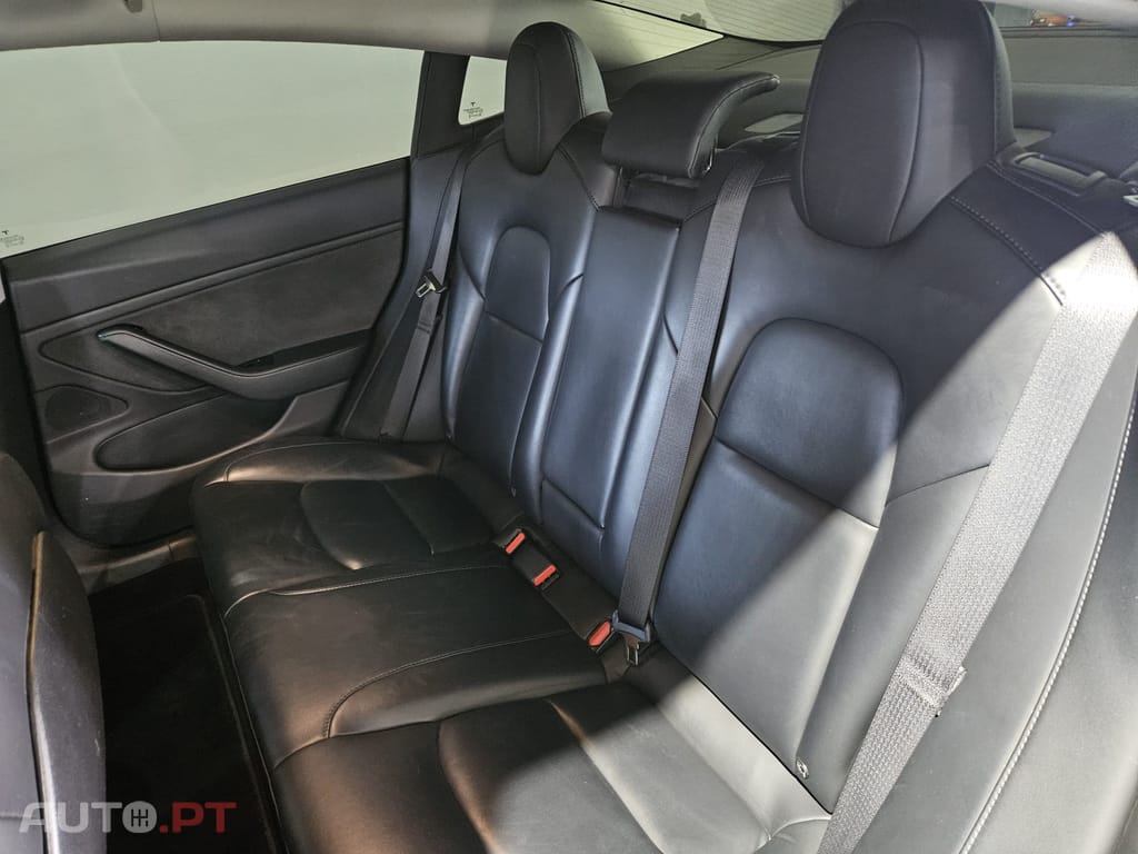 Tesla Model 3 Long-Range Dual Motor AWD