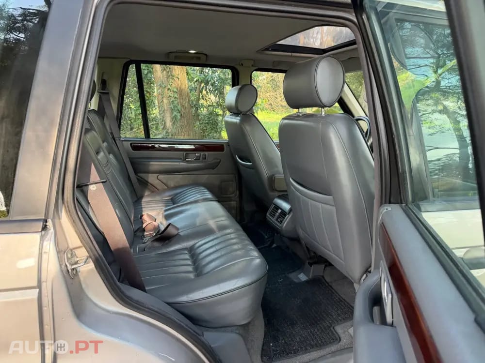 Land Rover Range Rover Outro