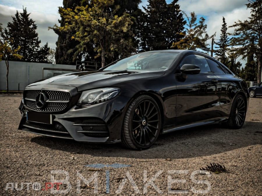 Mercedes-Benz E 220 Coupé E 220 4MATIC