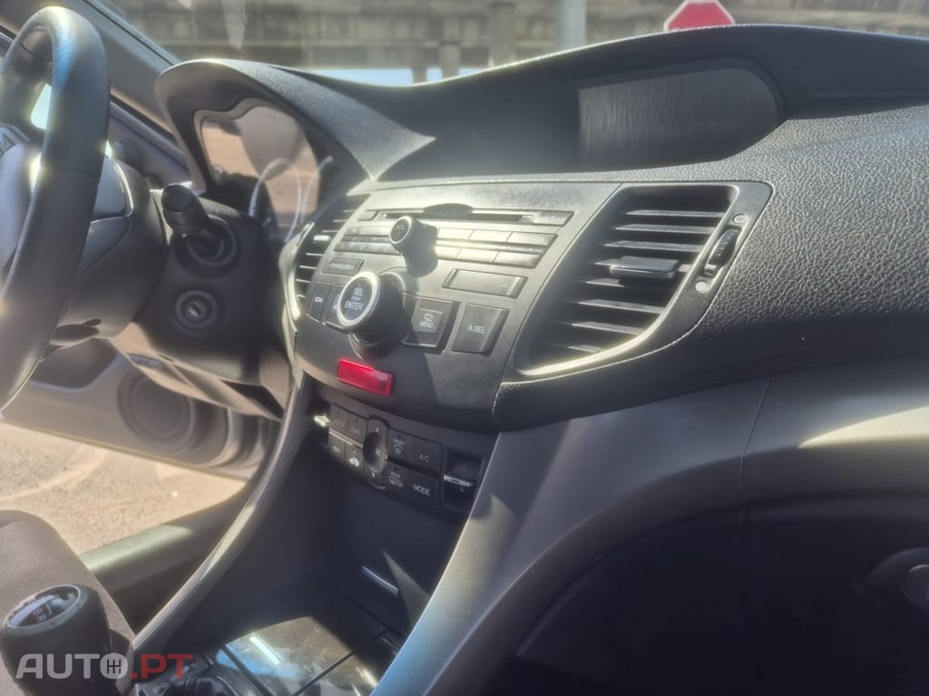 Honda Accord Tourer 2.2 i-DTEC Elegance